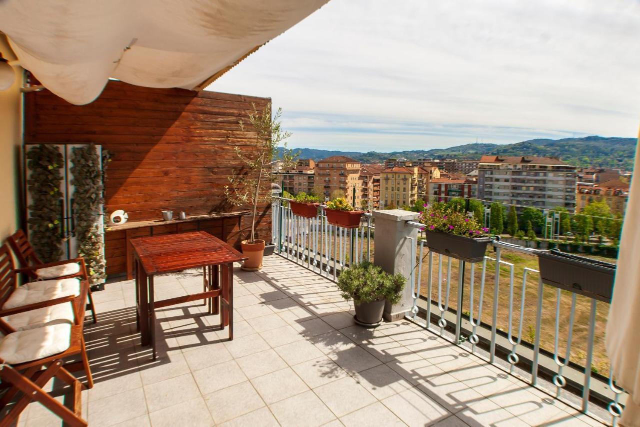 Attico Con Vista Lägenhet Turin Exteriör bild